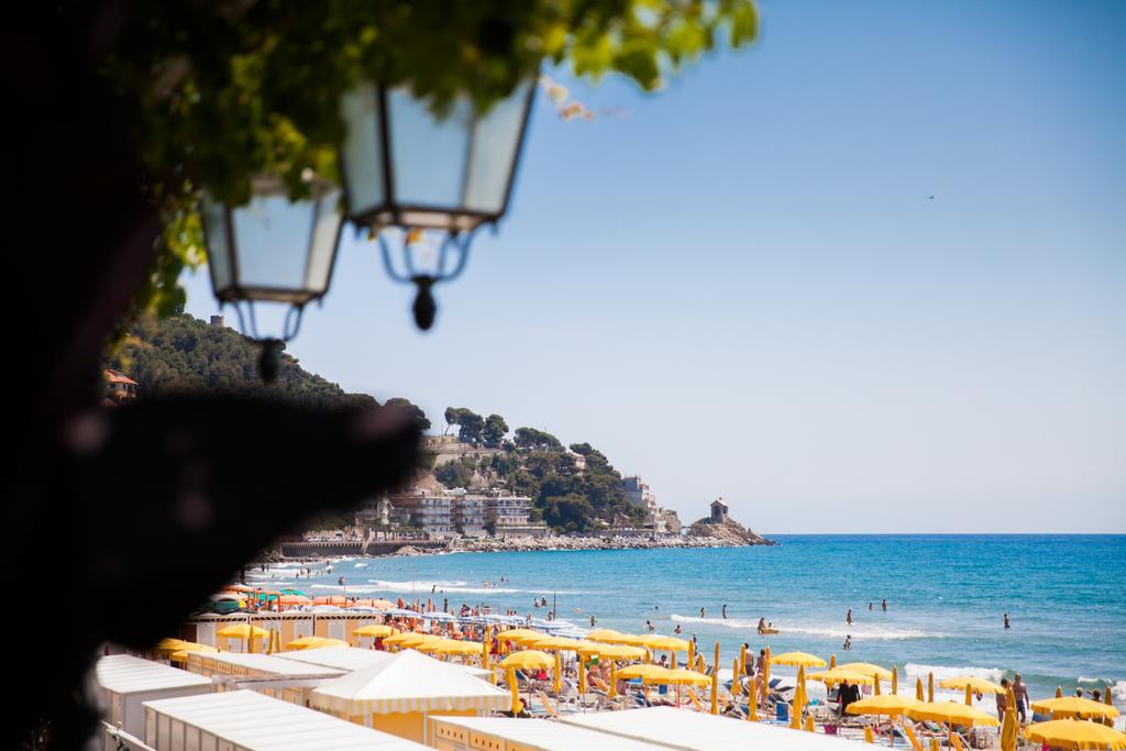 Hotel Beau Sejour Alassio Luaran gambar