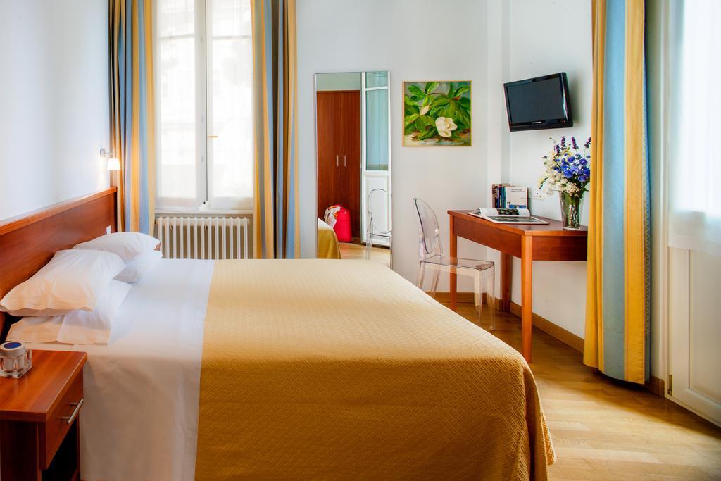 Hotel Beau Sejour Alassio Bilik gambar